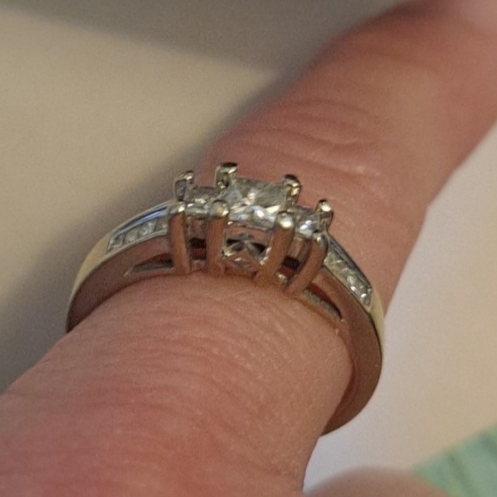 Kay Jewelers Engagement Ring 1/2 carat - Picture 5 of 9
